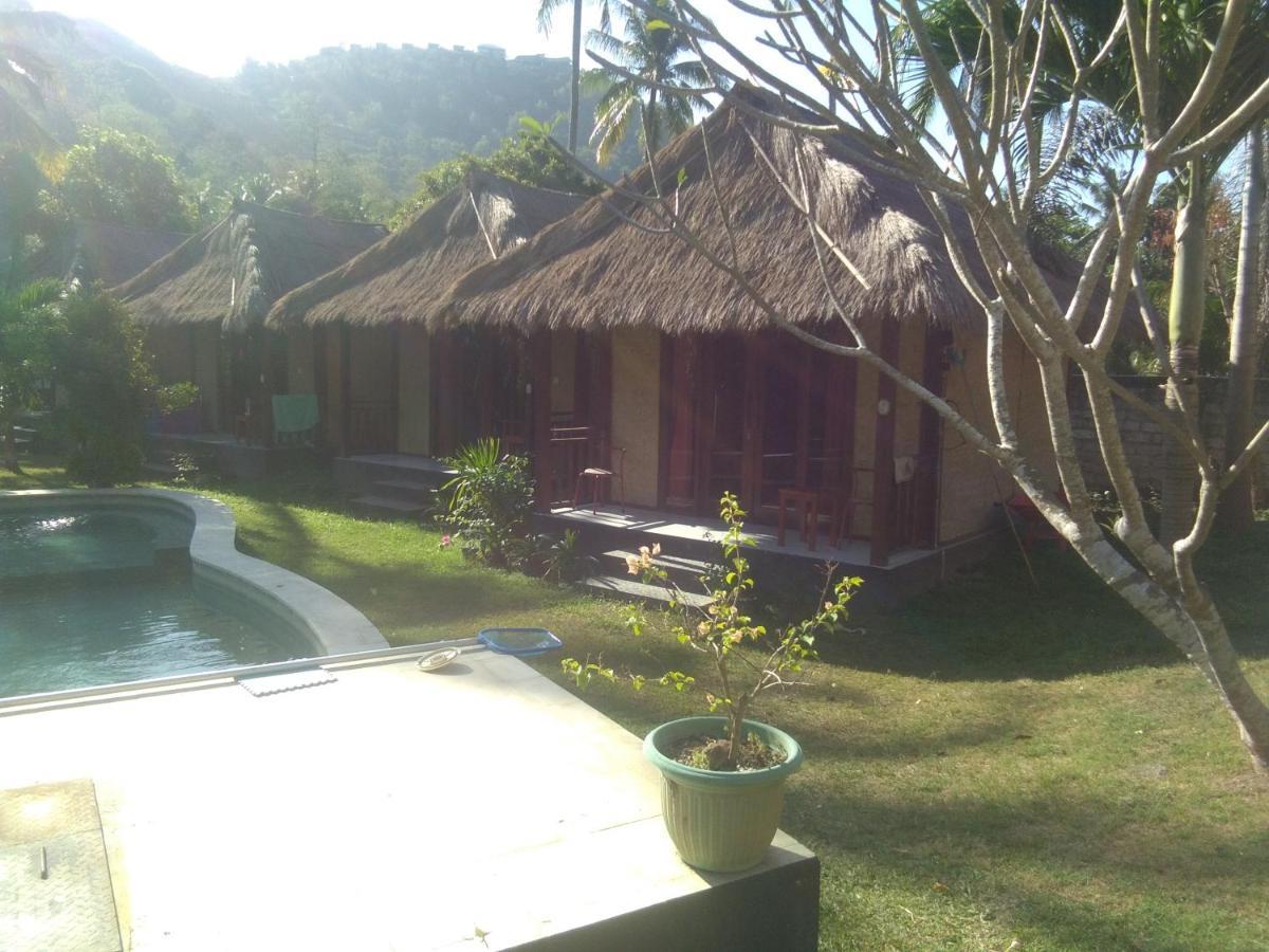 Airas' Garden Homestay Eco Bungalows Kuta  المظهر الخارجي الصورة