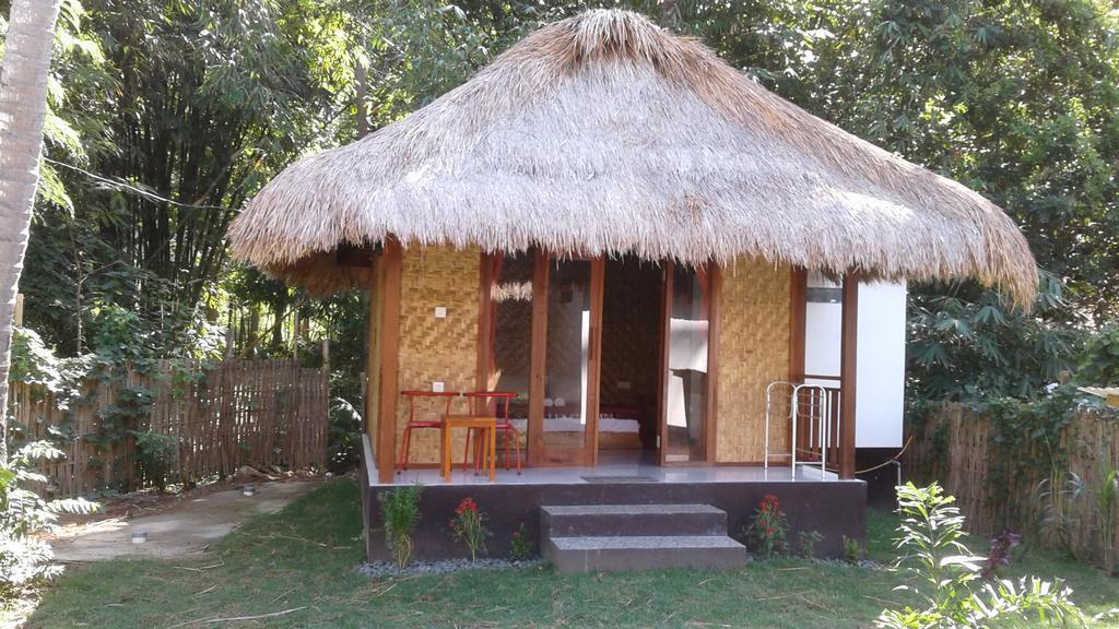 Airas' Garden Homestay Eco Bungalows Kuta  المظهر الخارجي الصورة
